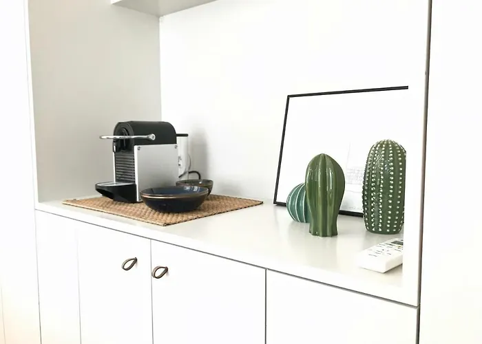 Loios Flat